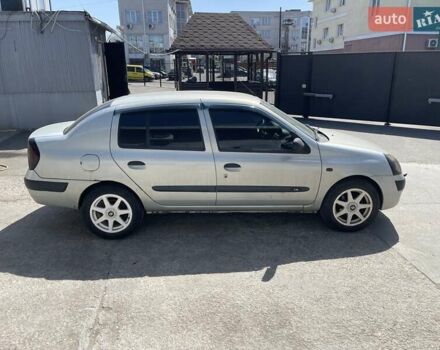 Серый Рено Клио, объемом двигателя 1.4 л и пробегом 329 тыс. км за 2999 $, фото 6 на Automoto.ua