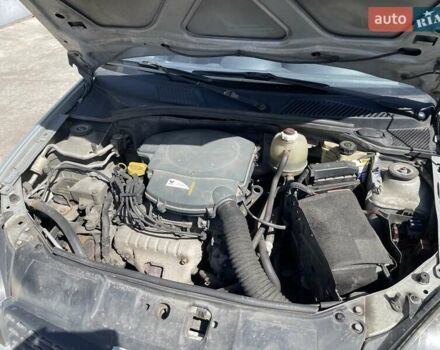 Серый Рено Клио, объемом двигателя 1.4 л и пробегом 329 тыс. км за 2999 $, фото 16 на Automoto.ua