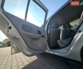 Серый Рено Клио, объемом двигателя 1.4 л и пробегом 300 тыс. км за 1950 $, фото 15 на Automoto.ua