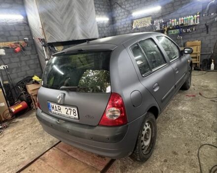 Серый Рено Клио, объемом двигателя 1.2 л и пробегом 300 тыс. км за 1500 $, фото 3 на Automoto.ua