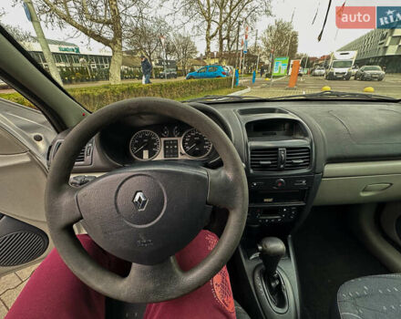 Серый Рено Клио, объемом двигателя 1.4 л и пробегом 150 тыс. км за 2550 $, фото 22 на Automoto.ua