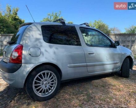 Рено Клио 2004 в Киеве на Automoto.ua Серый Рено Клио, объемом двигателя 1.6 л и пробегом 220 тыс. км за 5700 $, фото 6 на Automoto.ua