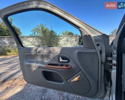 Рено Клио 2004 в Киеве на Automoto.ua Серый Рено Клио, объемом двигателя 1.6 л и пробегом 220 тыс. км за 5700 $, фото 17 на Automoto.ua