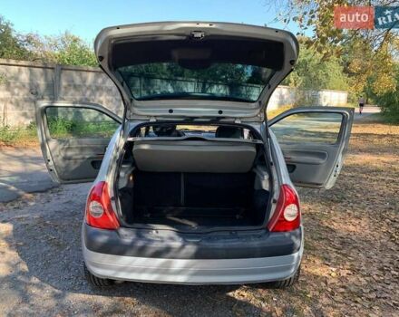 Рено Клио 2004 в Киеве на Automoto.ua Серый Рено Клио, объемом двигателя 1.6 л и пробегом 220 тыс. км за 5700 $, фото 11 на Automoto.ua