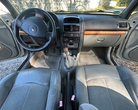 Рено Клио 2004 в Киеве на Automoto.ua Серый Рено Клио, объемом двигателя 1.6 л и пробегом 220 тыс. км за 5700 $, фото 25 на Automoto.ua