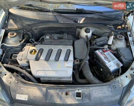 Рено Клио 2004 в Киеве на Automoto.ua Серый Рено Клио, объемом двигателя 1.6 л и пробегом 220 тыс. км за 5700 $, фото 12 на Automoto.ua