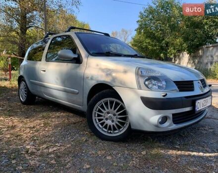 Рено Клио 2004 в Киеве на Automoto.ua Серый Рено Клио, объемом двигателя 1.6 л и пробегом 220 тыс. км за 5700 $, фото 3 на Automoto.ua