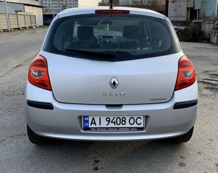 Серый Рено Клио, объемом двигателя 1.2 л и пробегом 174 тыс. км за 3900 $, фото 3 на Automoto.ua