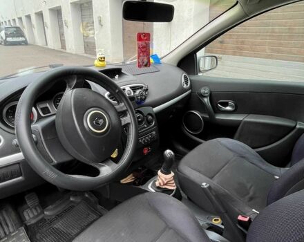 Серый Рено Клио, объемом двигателя 1.5 л и пробегом 300 тыс. км за 3800 $, фото 7 на Automoto.ua