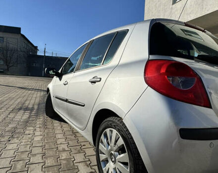 Серый Рено Клио, объемом двигателя 1.5 л и пробегом 198 тыс. км за 3300 $, фото 4 на Automoto.ua