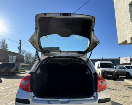 Серый Рено Клио, объемом двигателя 1.5 л и пробегом 198 тыс. км за 3300 $, фото 6 на Automoto.ua