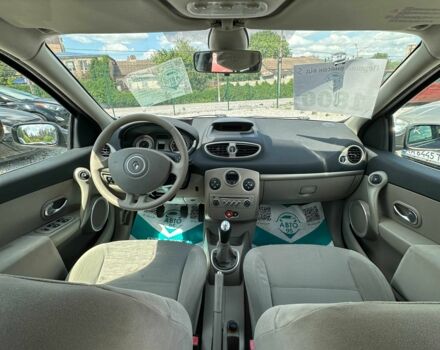 Серый Рено Клио, объемом двигателя 1.6 л и пробегом 227 тыс. км за 5200 $, фото 8 на Automoto.ua