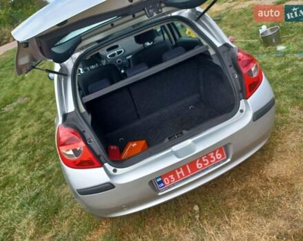 Серый Рено Клио, объемом двигателя 1.2 л и пробегом 190 тыс. км за 4100 $, фото 5 на Automoto.ua