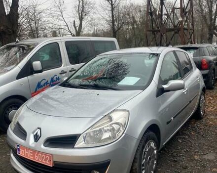 Серый Рено Клио, объемом двигателя 1.6 л и пробегом 180 тыс. км за 6200 $, фото 7 на Automoto.ua