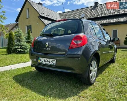 Серый Рено Клио, объемом двигателя 1.6 л и пробегом 215 тыс. км за 6200 $, фото 3 на Automoto.ua