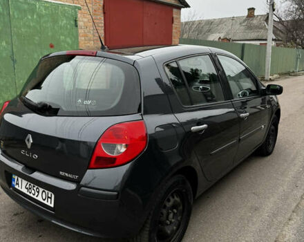 Серый Рено Клио, объемом двигателя 1.6 л и пробегом 179 тыс. км за 4300 $, фото 3 на Automoto.ua