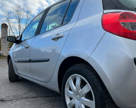 Серый Рено Клио, объемом двигателя 1.6 л и пробегом 140 тыс. км за 5450 $, фото 10 на Automoto.ua