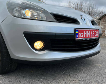 Серый Рено Клио, объемом двигателя 1.6 л и пробегом 140 тыс. км за 5450 $, фото 3 на Automoto.ua