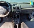 Серый Рено Клио, объемом двигателя 1.4 л и пробегом 394 тыс. км за 2400 $, фото 7 на Automoto.ua