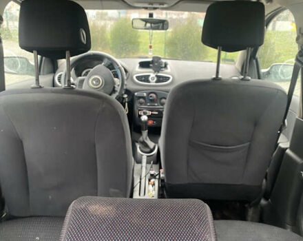 Серый Рено Клио, объемом двигателя 1.15 л и пробегом 244 тыс. км за 3400 $, фото 9 на Automoto.ua