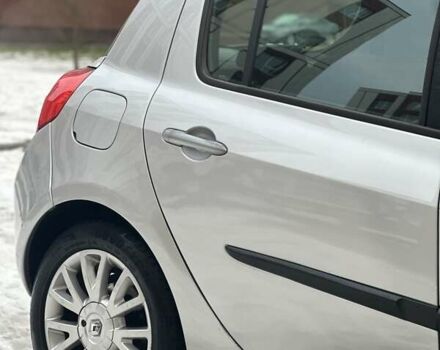 Серый Рено Клио, объемом двигателя 1.6 л и пробегом 163 тыс. км за 5999 $, фото 28 на Automoto.ua