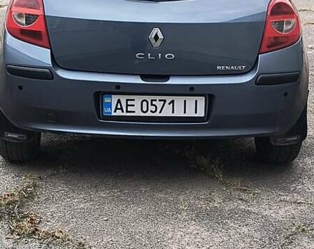 Сірий Рено Кліо, об'ємом двигуна 1.6 л та пробігом 120 тис. км за 5800 $, фото 1 на Automoto.ua