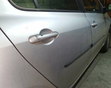 Серый Рено Клио, объемом двигателя 1.6 л и пробегом 197 тыс. км за 4750 $, фото 10 на Automoto.ua