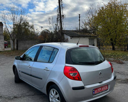 Серый Рено Клио, объемом двигателя 1.6 л и пробегом 140 тыс. км за 5450 $, фото 15 на Automoto.ua