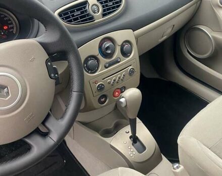 Серый Рено Клио, объемом двигателя 1.6 л и пробегом 180 тыс. км за 6200 $, фото 5 на Automoto.ua
