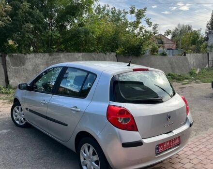 Серый Рено Клио, объемом двигателя 1.6 л и пробегом 140 тыс. км за 5499 $, фото 2 на Automoto.ua