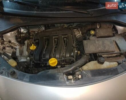 Серый Рено Клио, объемом двигателя 1.6 л и пробегом 197 тыс. км за 4750 $, фото 11 на Automoto.ua