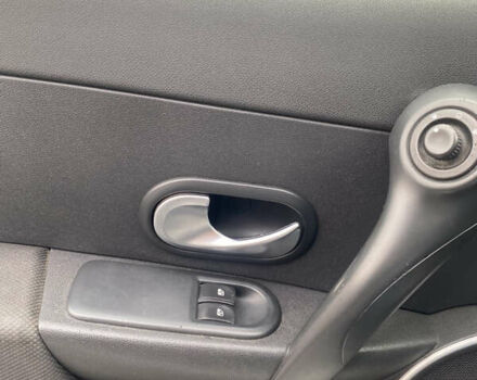 Серый Рено Клио, объемом двигателя 1.15 л и пробегом 244 тыс. км за 3400 $, фото 7 на Automoto.ua