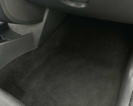 Серый Рено Клио, объемом двигателя 1.6 л и пробегом 179 тыс. км за 4300 $, фото 19 на Automoto.ua