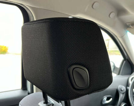 Серый Рено Клио, объемом двигателя 1.6 л и пробегом 140 тыс. км за 5450 $, фото 50 на Automoto.ua