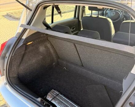 Серый Рено Клио, объемом двигателя 1.6 л и пробегом 163 тыс. км за 5000 $, фото 4 на Automoto.ua