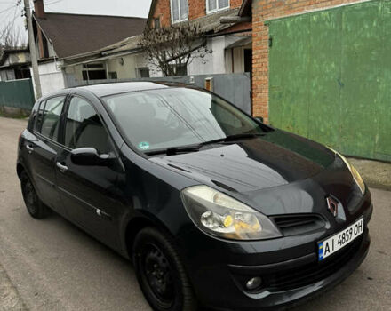 Серый Рено Клио, объемом двигателя 1.6 л и пробегом 179 тыс. км за 4300 $, фото 2 на Automoto.ua