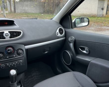 Сірий Рено Кліо, об'ємом двигуна 1.6 л та пробігом 143 тис. км за 5099 $, фото 14 на Automoto.ua