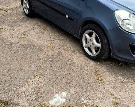 Серый Рено Клио, объемом двигателя 1.6 л и пробегом 0 тыс. км за 5800 $, фото 2 на Automoto.ua