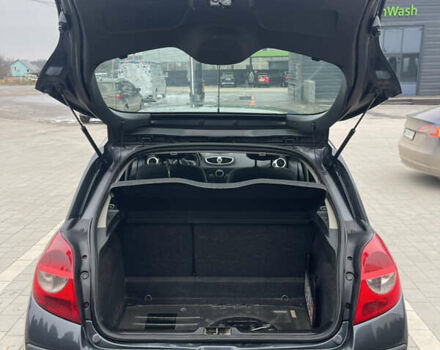 Сірий Рено Кліо, об'ємом двигуна 1.2 л та пробігом 298 тис. км за 3750 $, фото 17 на Automoto.ua