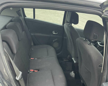 Сірий Рено Кліо, об'ємом двигуна 1.2 л та пробігом 298 тис. км за 3750 $, фото 6 на Automoto.ua