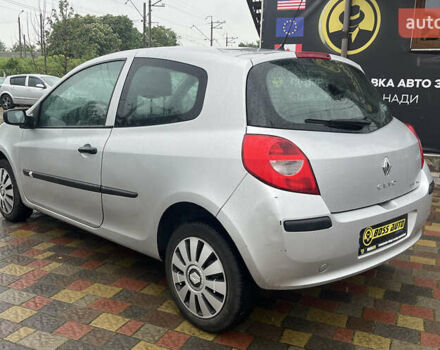 Сірий Рено Кліо, об'ємом двигуна 1.15 л та пробігом 220 тис. км за 3400 $, фото 4 на Automoto.ua