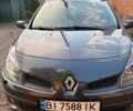 Серый Рено Клио, объемом двигателя 2 л и пробегом 264 тыс. км за 6500 $, фото 1 на Automoto.ua