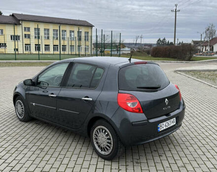 Серый Рено Клио, объемом двигателя 1.6 л и пробегом 160 тыс. км за 6400 $, фото 5 на Automoto.ua