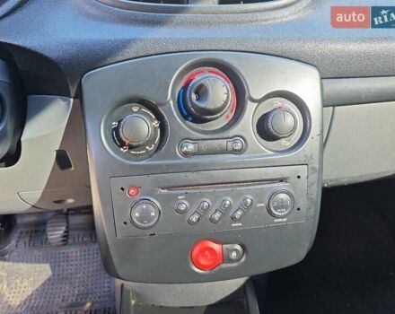 Рено Клио 2007 в Стрые на Automoto.ua Серый Рено Клио, объемом двигателя 1.2 л и пробегом 225 тыс. км за 3250 $, фото 16 на Automoto.ua