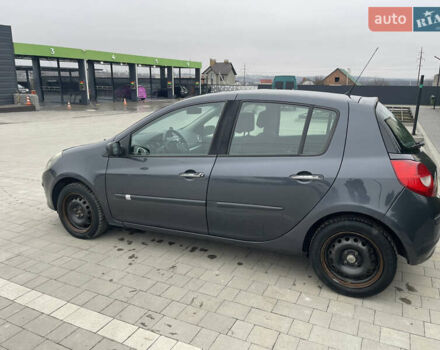 Сірий Рено Кліо, об'ємом двигуна 1.2 л та пробігом 298 тис. км за 3750 $, фото 2 на Automoto.ua