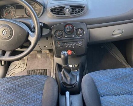 Серый Рено Клио, объемом двигателя 1.2 л и пробегом 154 тыс. км за 4800 $, фото 10 на Automoto.ua