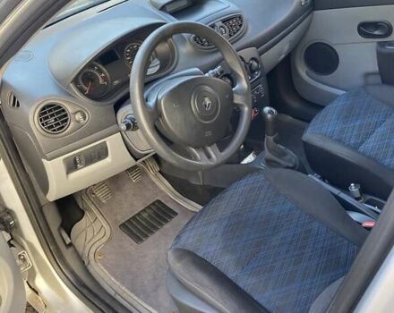 Серый Рено Клио, объемом двигателя 1.2 л и пробегом 154 тыс. км за 4800 $, фото 5 на Automoto.ua