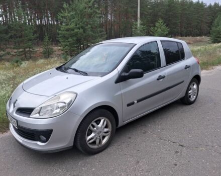 Серый Рено Клио, объемом двигателя 1.1 л и пробегом 226 тыс. км за 5000 $, фото 2 на Automoto.ua