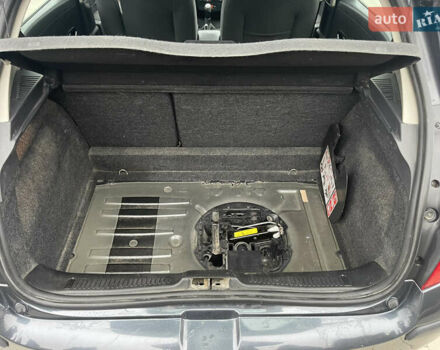 Сірий Рено Кліо, об'ємом двигуна 1.2 л та пробігом 298 тис. км за 3750 $, фото 16 на Automoto.ua