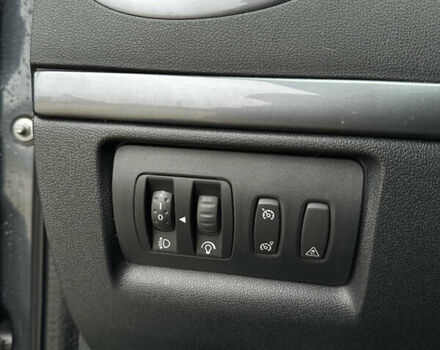 Серый Рено Клио, объемом двигателя 1.6 л и пробегом 160 тыс. км за 6400 $, фото 13 на Automoto.ua